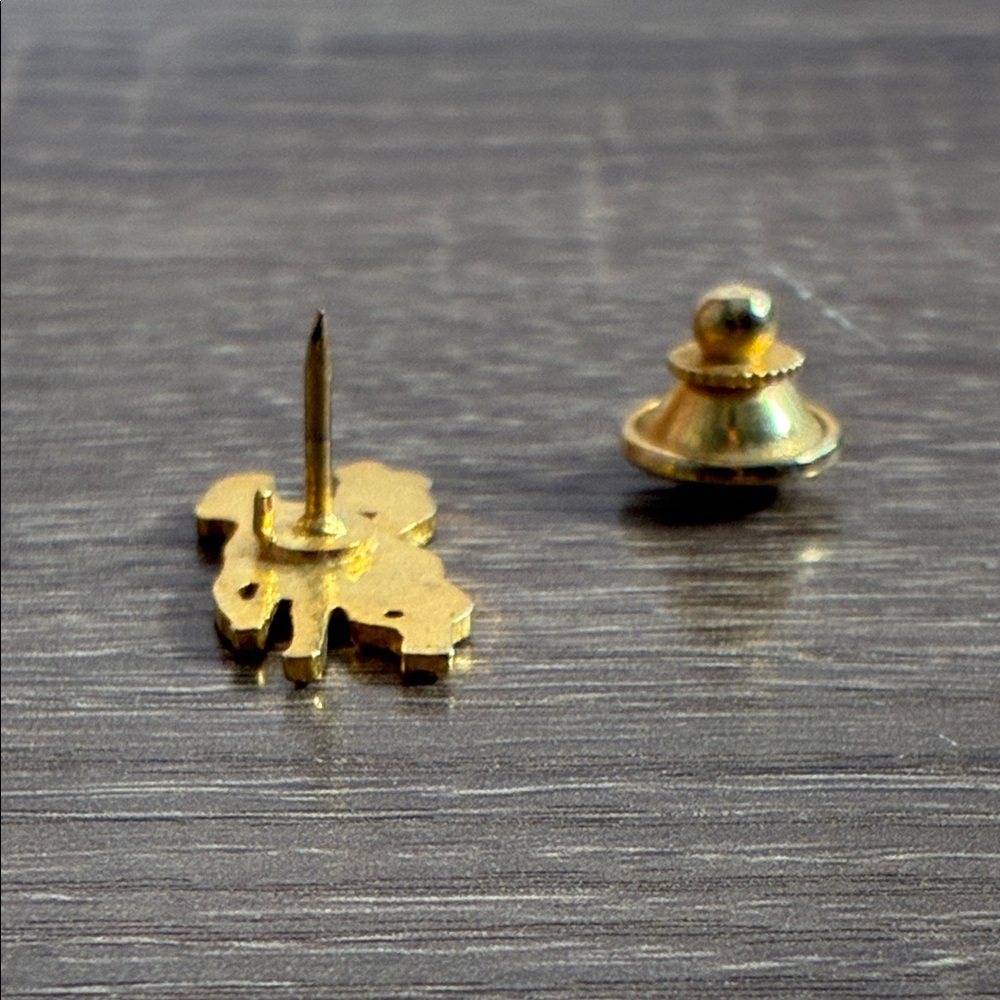 Vintage Rodeo Cowboy Enamel Pin - Picture 8 of 8